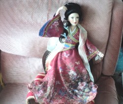 18'' LENA LIU RUBY MAIDEN PORCELAIN ORIGINAL DANBURY DOLL, ORIENTAL OUTFIT, COA